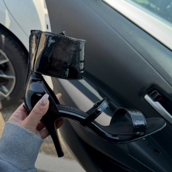 BURJU Shoes - NWT BURJU Amante Thick Ankle Strap Heeled Sandals | Black | size 7 1/2